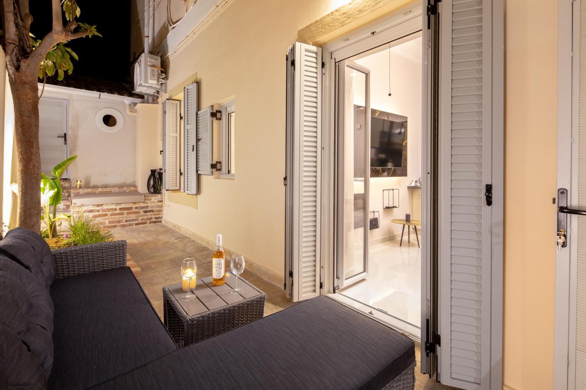 Modern-Vintage Old Town Suites Corfu  Εξωτερικό φωτογραφία